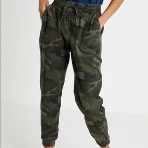 Hollister High-Rise Camo Jogger